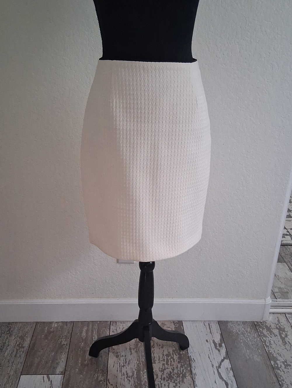 Cream Textured Midi Pencil Skirt - Women